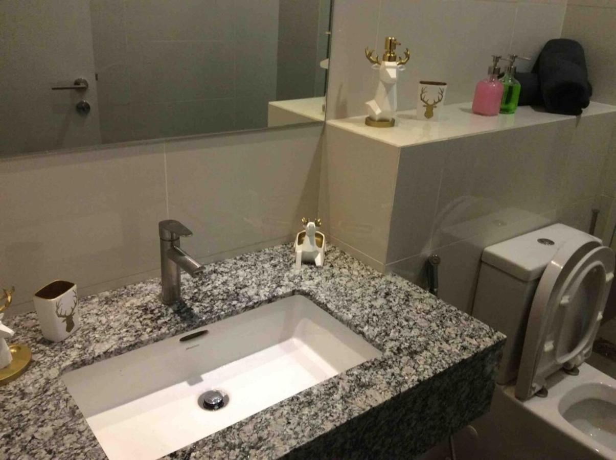 The Azure Residences Kampong Baharu Sungai Way Экстерьер фото